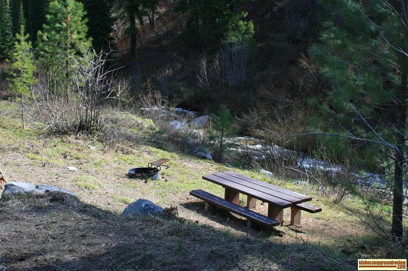 picnic area in bad bear campground