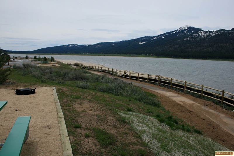 There is a path along the lake in Big Sage Campground.