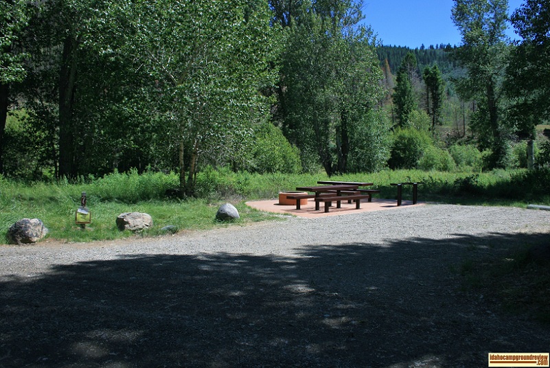 This is a typical RV camping site in Boundary Campground