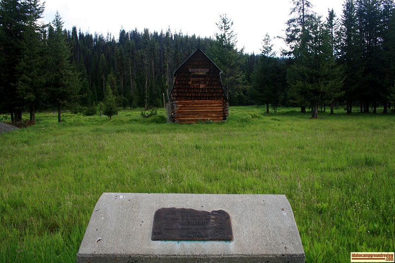 Here is a pioneer cabin near Bridge Creek Campground, there were several whitetail deer on it.