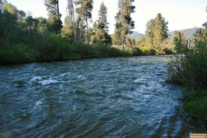 This picture is of Big Smokey Creek which runs beside Canyon Creek Transfer Camp on Big Smokey Creek.