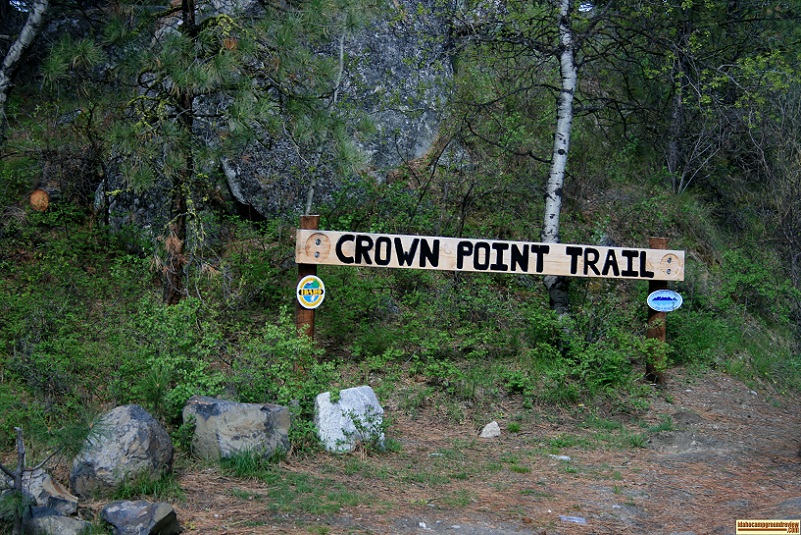 Crown Point Trail at Crown Point Campground is about 2.5 miles long.