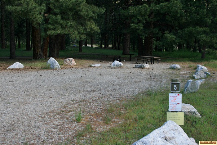 Elks Flat Campground Review, campsite 5