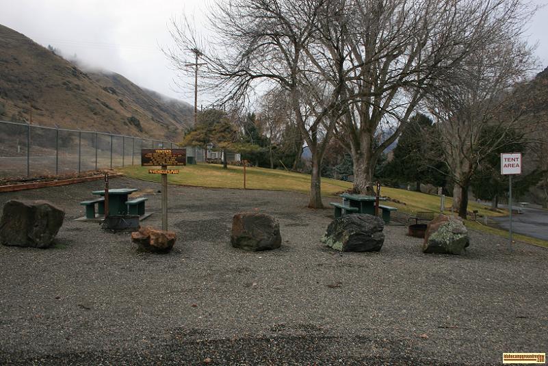 picture of campsites at hells canyon park campground