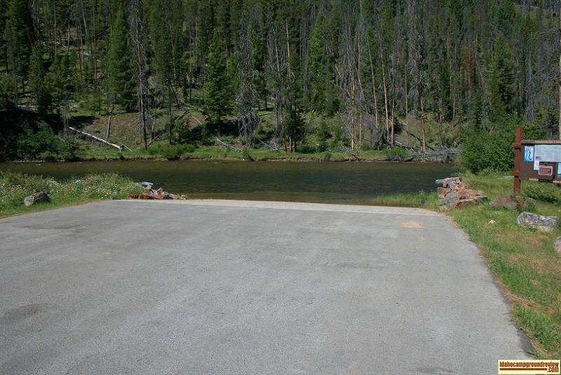 Picture of the boat ramp at Mormon Bend Campground.