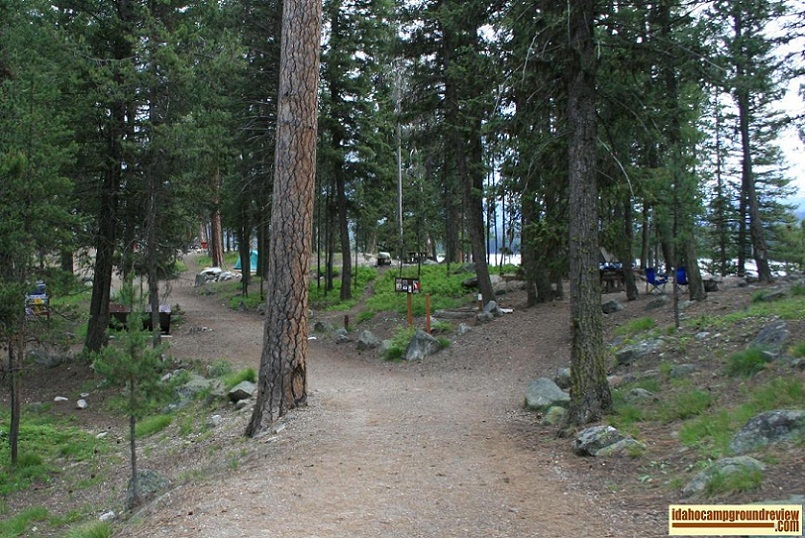 picnic point campground is a walk-in tent only camping area