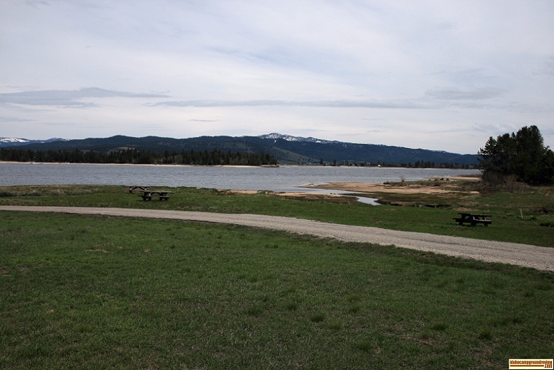 a picnic area at the boat ramp in poison creek campground.