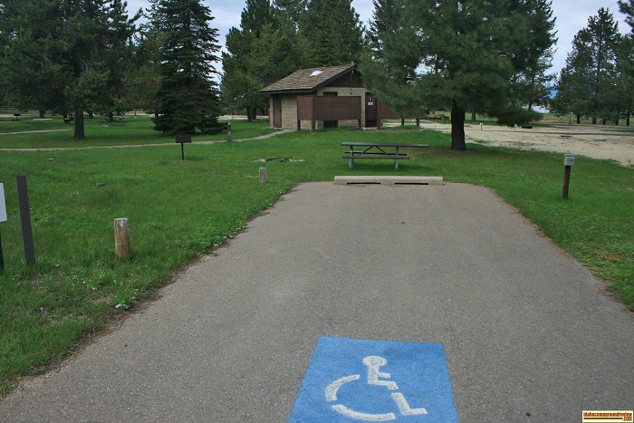 A picture of campsite 151 in West Mountain Campground which is handicap equipped.
