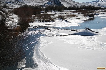 free picture of partially frozen creek near jordan valley oregon