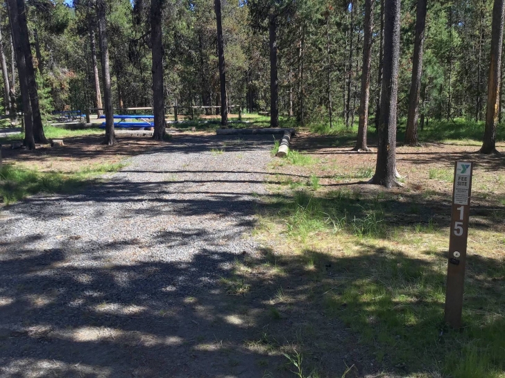 Campsite 15 in Horsethief Reservoir Campground.