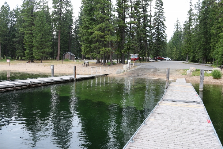 Next, I have some pictures of the boat launch area. It is a very nice boat launch.